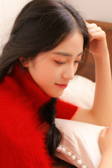 女子精油SPA按摩全身放松